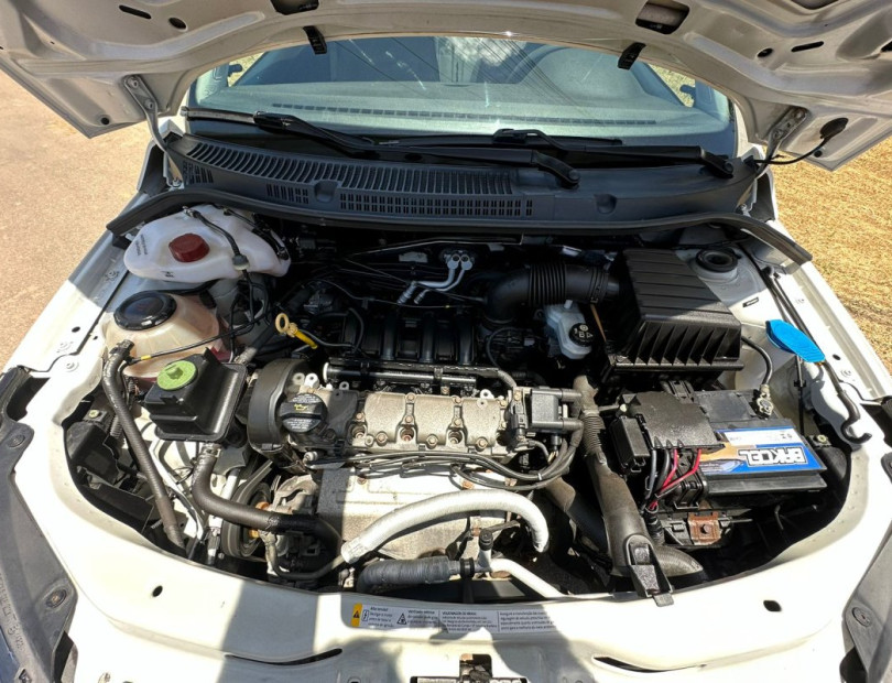 Volkswagen Saveiro Robust Cross 2021 motor 1.6 naftero mecánico