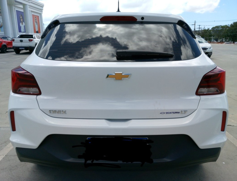 Veiculo - GM - Chevrolet ONIX HATCH LT 1.0 12V Flex 5p Mec. 2023 Flex -  VENCER MULTIMARCAS