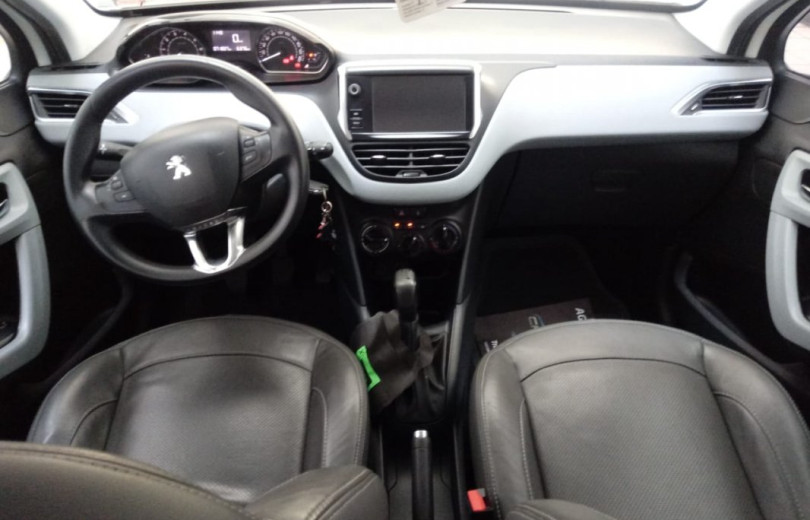 PEUGEOT 208 2015 1.5 ACTIVE PACK 8V FLEX 4P MANUAL - Carango - 98898 - Foto 6 PEUGEOT 208 2015 1.5 ACTIVE PACK 8V FLEX 4P MANUAL - Carango 98898 - Foto 6
