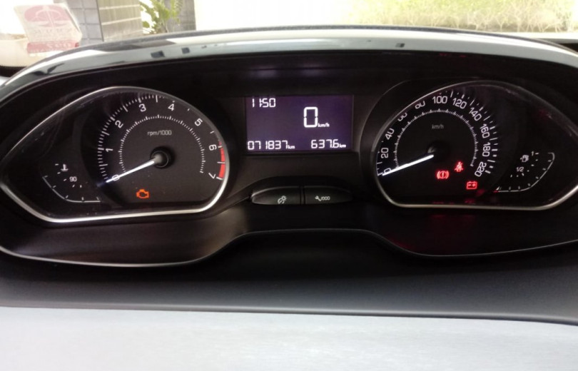 PEUGEOT 208 2015 1.5 ACTIVE PACK 8V FLEX 4P MANUAL - Carango - 98898 - Foto 7 PEUGEOT 208 2015 1.5 ACTIVE PACK 8V FLEX 4P MANUAL - Carango 98898 - Foto 7