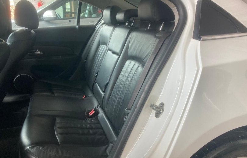 CHEVROLET CRUZE 2014 1.8 LT 16V FLEX 4P AUTOMATICO - Carango - 104477 - Foto 9 CHEVROLET CRUZE 2014 1.8 LT 16V FLEX 4P AUTOMATICO - Carango 104477 - Foto 9