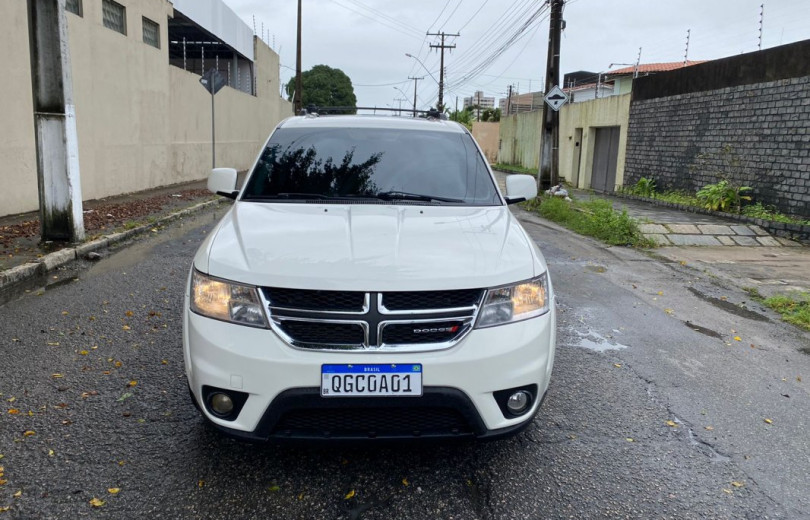DODGE JOURNEY 2014 3.6 RT AWD V6 GASOLINA 4P AUTOMATICO - Carango - 105611 - Foto 2 DODGE JOURNEY 2014 3.6 RT AWD V6 GASOLINA 4P AUTOMATICO - Carango 105611 - Foto 2