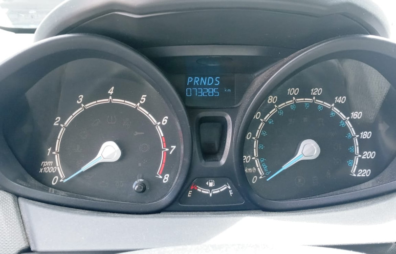 FORD NEW FIESTA 2014 1.6 SE HATCH 4P FLEX AUTOMATICO - Carango - 105709 - Foto 6 FORD NEW FIESTA 2014 1.6 SE HATCH 4P FLEX AUTOMATICO - Carango 105709 - Foto 6