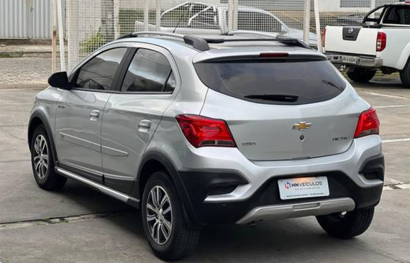 CHEVROLET ONIX 2017 1.4 MPFI ACTIV 8V FLEX 4P AUTOMÁTICO  - Carango - 106972 - Foto 6 CHEVROLET ONIX 2017 1.4 MPFI ACTIV 8V FLEX 4P AUTOMÁTICO  - Carango 106972 - Foto 6