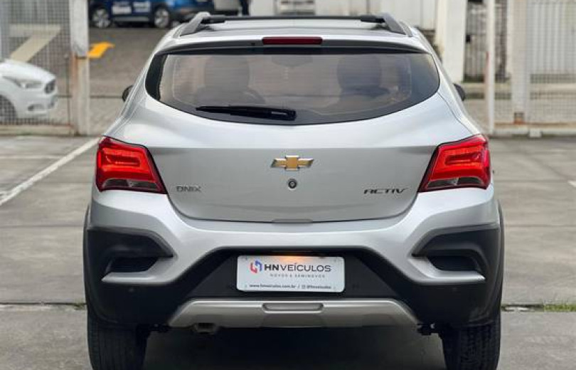 CHEVROLET ONIX 2017 1.4 MPFI ACTIV 8V FLEX 4P AUTOMÁTICO  - Carango - 106972 - Foto 5 CHEVROLET ONIX 2017 1.4 MPFI ACTIV 8V FLEX 4P AUTOMÁTICO  - Carango 106972 - Foto 5