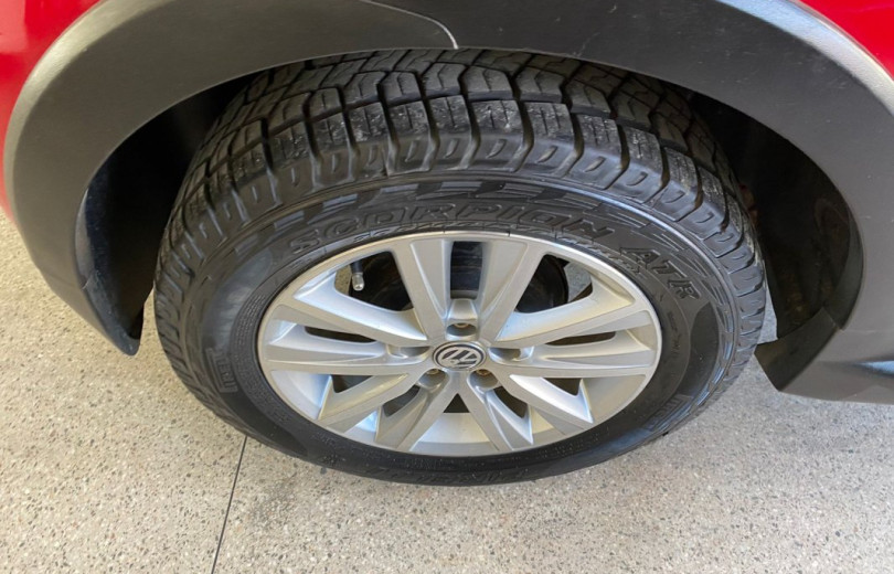VOLKSWAGEN CROSSFOX 2013 1.6 MI 8V TOTAL FLEX 4P MANUAL - Carango - 108120 - Foto 6 VOLKSWAGEN CROSSFOX 2013 1.6 MI 8V TOTAL FLEX 4P MANUAL - Carango 108120 - Foto 6