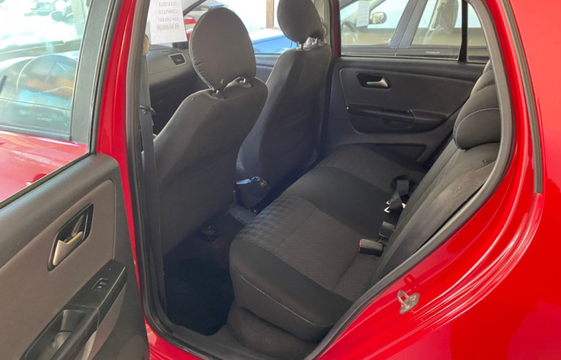 VOLKSWAGEN CROSSFOX 2013 1.6 MI 8V TOTAL FLEX 4P MANUAL - Carango - 108120 - Foto 9 VOLKSWAGEN CROSSFOX 2013 1.6 MI 8V TOTAL FLEX 4P MANUAL - Carango 108120 - Foto 9
