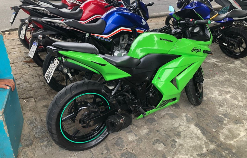 KAWASAKI NINJA 250R 2011 GASOLINA - Carango - 109053 - Foto 9 KAWASAKI NINJA 250R 2011 GASOLINA - Carango 109053 - Foto 9