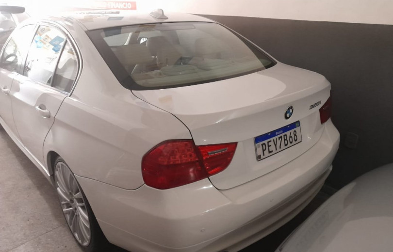 BMW 320i 2011 2.0 SEDAN 16V TURBO GASOLINA 4P AUTOMÁTICO - Carango - 110105 - Foto 2 BMW 320i 2011 2.0 SEDAN 16V TURBO GASOLINA 4P AUTOMÁTICO - Carango 110105 - Foto 2