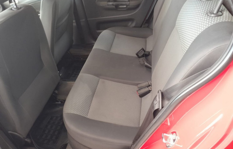 VOLKSWAGEN GOL 2012 1.0 BLACK FLEX 4P MANUAL - Carango - 110378 - Foto 9 VOLKSWAGEN GOL 2012 1.0 BLACK FLEX 4P MANUAL - Carango 110378 - Foto 9