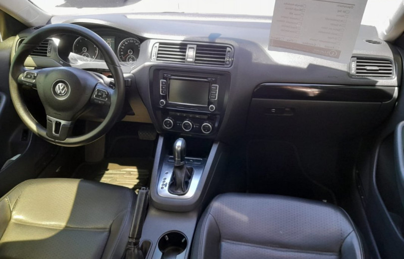 VOLKSWAGEN JETTA 2013 2.0 COMFORTLINE 120CV FLEX 4P AUTOMÁTICO - Carango - 110373 - Foto 5 VOLKSWAGEN JETTA 2013 2.0 COMFORTLINE 120CV FLEX 4P AUTOMÁTICO - Carango 110373 - Foto 5
