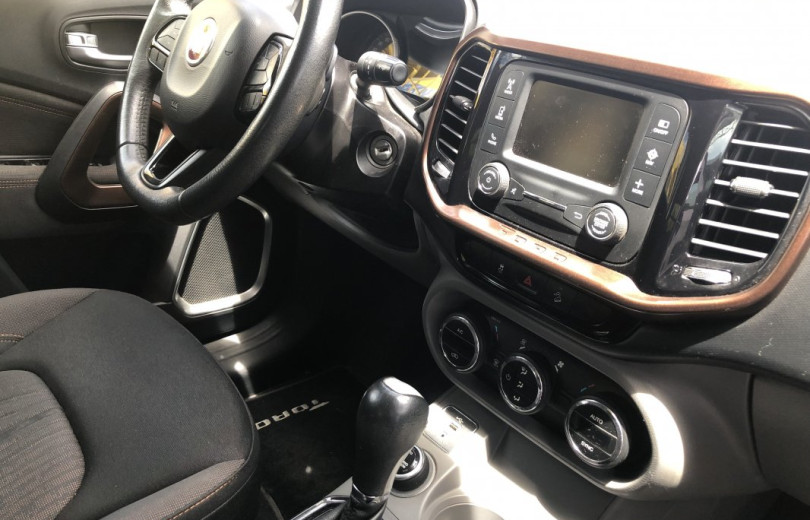 FIAT TORO 2018 2.0 16V TURBO DIESEL VOLCANO 4WD AT9 - Carango 111974 - Foto 10