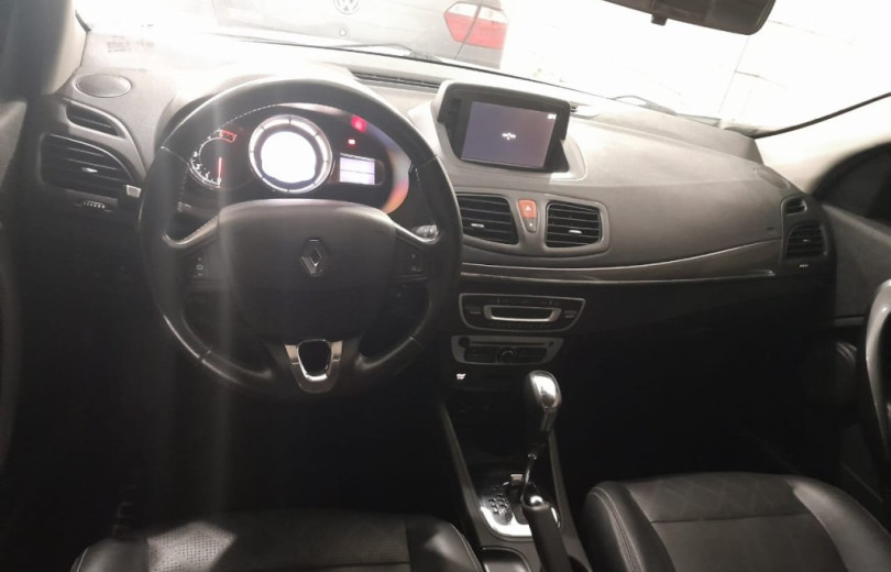 RENAULT FLUENCE 2016 2.0 DYNAMIQUE PLUS 16V FLEX 4P AUTOMATICO - Carango - 115996 - Foto 7 RENAULT FLUENCE 2016 2.0 DYNAMIQUE PLUS 16V FLEX 4P AUTOMATICO - Carango 115996 - Foto 7