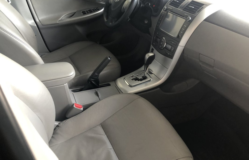 TOYOTA COROLLA 2014 2.0 XEI 16V FLEX 4P AUTOMATICO - Carango - 116288 - Foto 8 TOYOTA COROLLA 2014 2.0 XEI 16V FLEX 4P AUTOMATICO - Carango 116288 - Foto 8