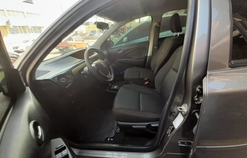 TOYOTA ETIOS 2019 	1.5 PLATINUM SEDAN 16V FLEX 4P AUTOMÁTICO - Carango - 115530 - Foto 7 TOYOTA ETIOS 2019 	1.5 PLATINUM SEDAN 16V FLEX 4P AUTOMÁTICO - Carango 115530 - Foto 7