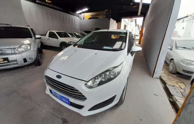 FORD FIESTA 2017 1.6 SE HATCH 16V FLEX 4P MANUAL - Carango - 117067 - Foto 1 FORD FIESTA 2017 1.6 SE HATCH 16V FLEX 4P MANUAL - Carango 117067 - Foto 1
