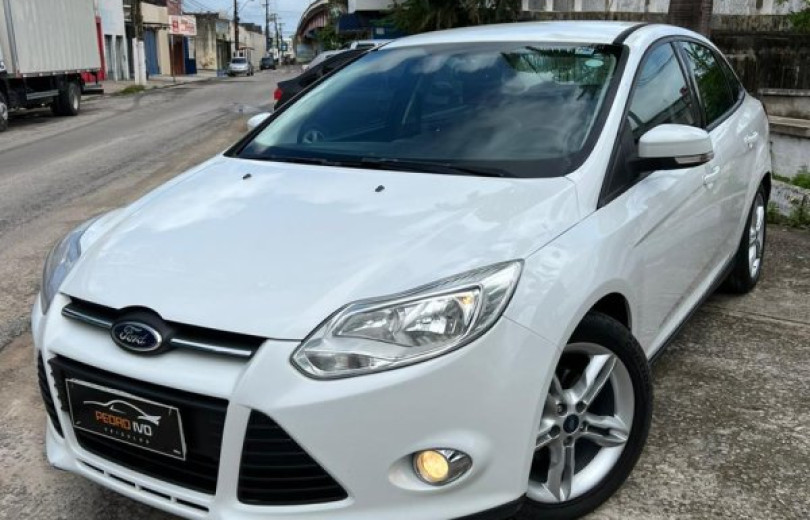 FORD FOCUS 2015  2.0 SE SEDAN AUTOMÁTICO  - Carango 116845 - Foto 5