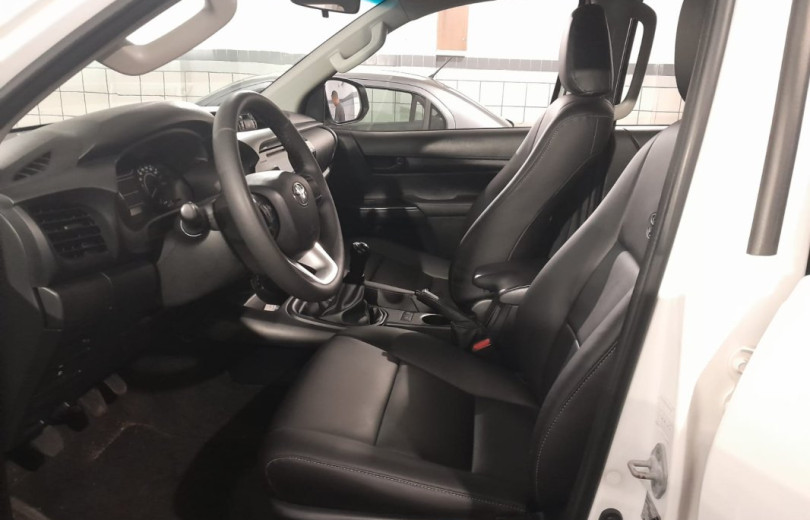TOYOTA HILUX 2019 2.8 4X4 CS CHASSI 16V TURBO DIESEL 2P MANUAL - Carango - 116556 - Foto 7 TOYOTA HILUX 2019 2.8 4X4 CS CHASSI 16V TURBO DIESEL 2P MANUAL - Carango 116556 - Foto 7
