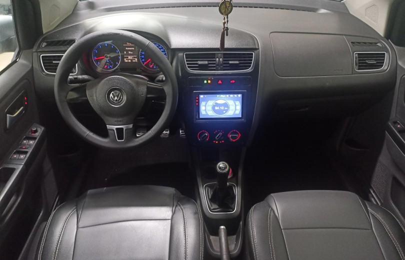 VOLKSWAGEN CROSSFOX 2011 1.6 MI 8V TOTAL FLEX 4P MANUAL - Carango - 116906 - Foto 7 VOLKSWAGEN CROSSFOX 2011 1.6 MI 8V TOTAL FLEX 4P MANUAL - Carango 116906 - Foto 7