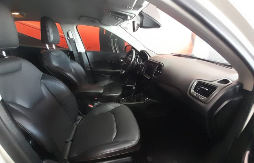 JEEP COMPASS 2018 2.0 16V DIESEL LIMITED 4X4 AUTOMÁTICO - Carango - 117199 - Foto 8 JEEP COMPASS 2018 2.0 16V DIESEL LIMITED 4X4 AUTOMÁTICO - Carango 117199 - Foto 8