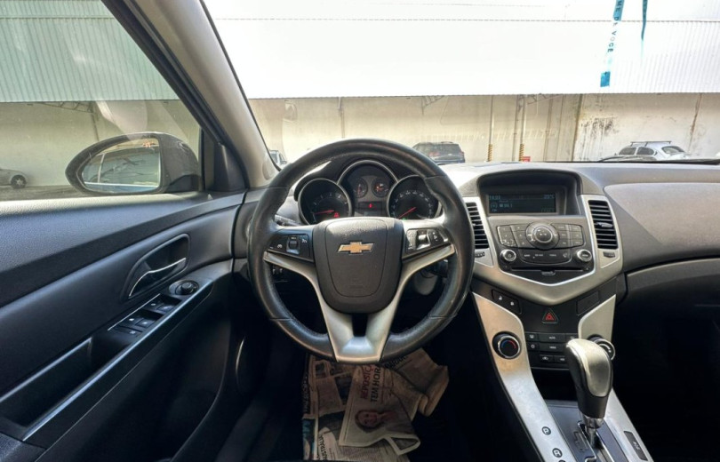 CHEVROLET CRUZE 2014 1.8 LT 16V FLEX 4P AUTOMATICO - Carango - 118298 - Foto 7 CHEVROLET CRUZE 2014 1.8 LT 16V FLEX 4P AUTOMATICO - Carango 118298 - Foto 7