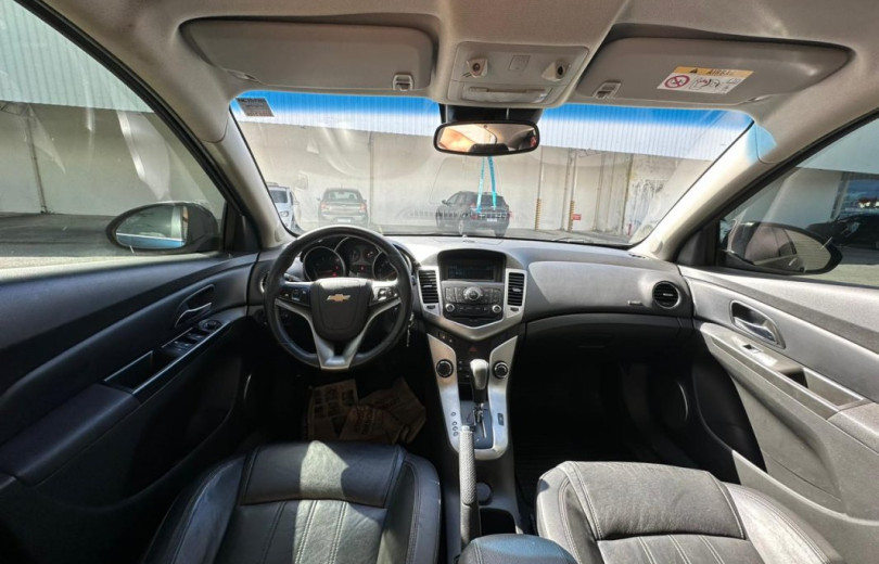 CHEVROLET CRUZE 2014 1.8 LT 16V FLEX 4P AUTOMATICO - Carango - 118298 - Foto 6 CHEVROLET CRUZE 2014 1.8 LT 16V FLEX 4P AUTOMATICO - Carango 118298 - Foto 6