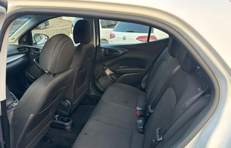 FIAT ARGO 2018  1.0 ARGO DRIVE 6V. FLEX - Carango - 118465 - Foto 8 FIAT ARGO 2018  1.0 ARGO DRIVE 6V. FLEX - Carango 118465 - Foto 8