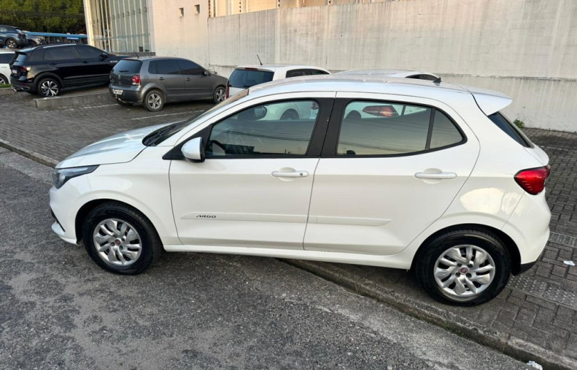 FIAT ARGO 2018  1.0 ARGO DRIVE 6V. FLEX - Carango 118465 - Foto 9