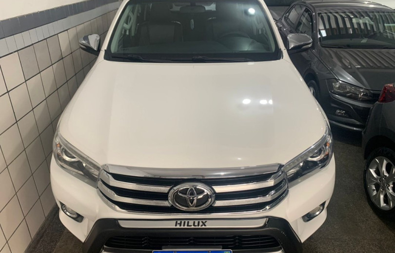 TOYOTA HILUX 2017 2.8 SRX 4X4 CD 16V DIESEL 4P AUTOMÁTICO - Carango - 118942 - Foto 2 TOYOTA HILUX 2017 2.8 SRX 4X4 CD 16V DIESEL 4P AUTOMÁTICO - Carango 118942 - Foto 2