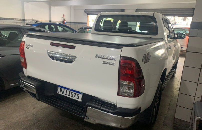 TOYOTA HILUX 2017 2.8 SRX 4X4 CD 16V DIESEL 4P AUTOMÁTICO - Carango - 118942 - Foto 3 TOYOTA HILUX 2017 2.8 SRX 4X4 CD 16V DIESEL 4P AUTOMÁTICO - Carango 118942 - Foto 3