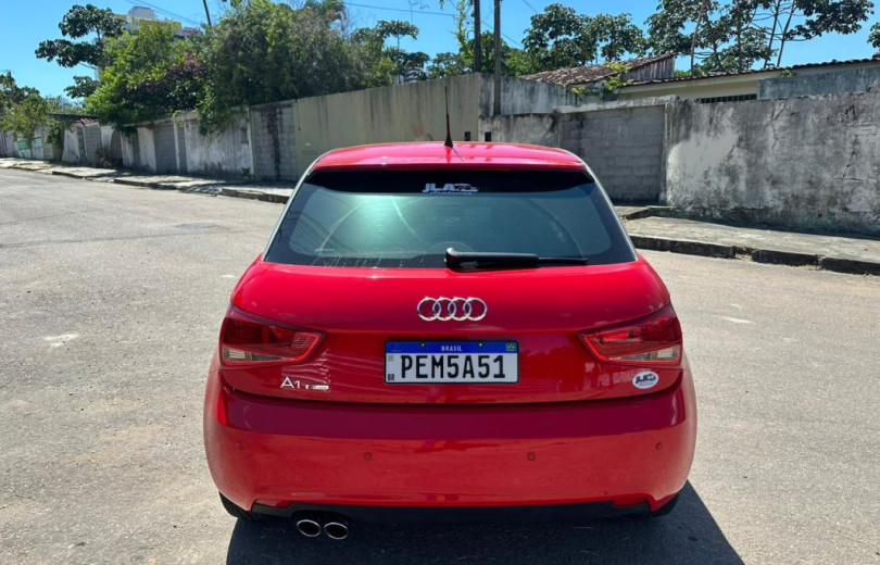 AUDI A1 2012 1.4 TFSI SPORTBACK EDITION S-LINE AUTOMÁTICO - Carango - 119482 - Foto 4 AUDI A1 2012 1.4 TFSI SPORTBACK EDITION S-LINE AUTOMÁTICO - Carango 119482 - Foto 4