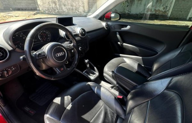 AUDI A1 2012 1.4 TFSI SPORTBACK EDITION S-LINE AUTOMÁTICO - Carango - 119482 - Foto 7 AUDI A1 2012 1.4 TFSI SPORTBACK EDITION S-LINE AUTOMÁTICO - Carango 119482 - Foto 7