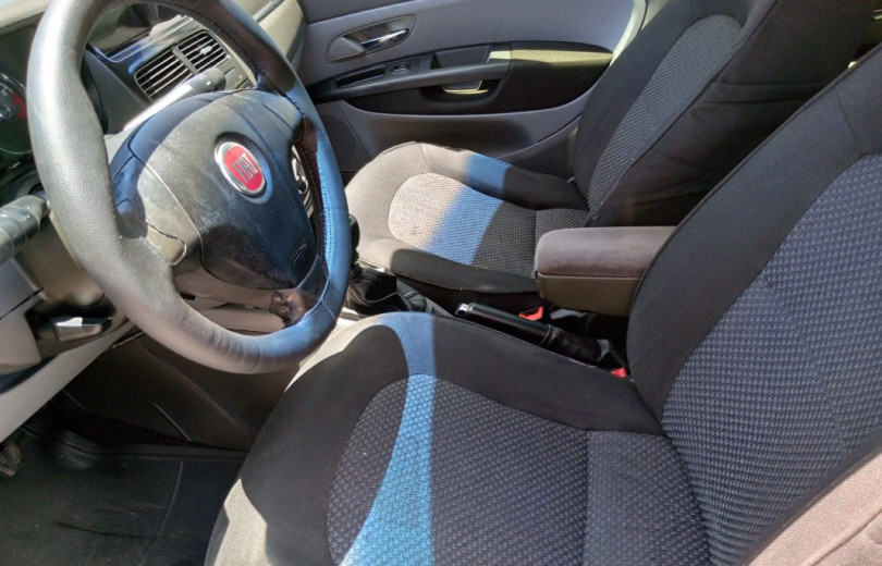 FIAT LINEA 2013 1.8 ABSOLUTE 16V FLEX 4P AUTOMATIZADO - Carango - 120598 - Foto 8 FIAT LINEA 2013 1.8 ABSOLUTE 16V FLEX 4P AUTOMATIZADO - Carango 120598 - Foto 8