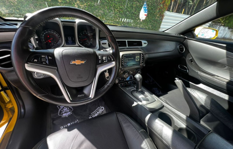 CHEVROLET CAMARO 2014 6.2 2SS COUPE V8 GASOLINA 2P AUTOMATICO - Carango - 122003 - Foto 6 CHEVROLET CAMARO 2014 6.2 2SS COUPE V8 GASOLINA 2P AUTOMATICO - Carango 122003 - Foto 6