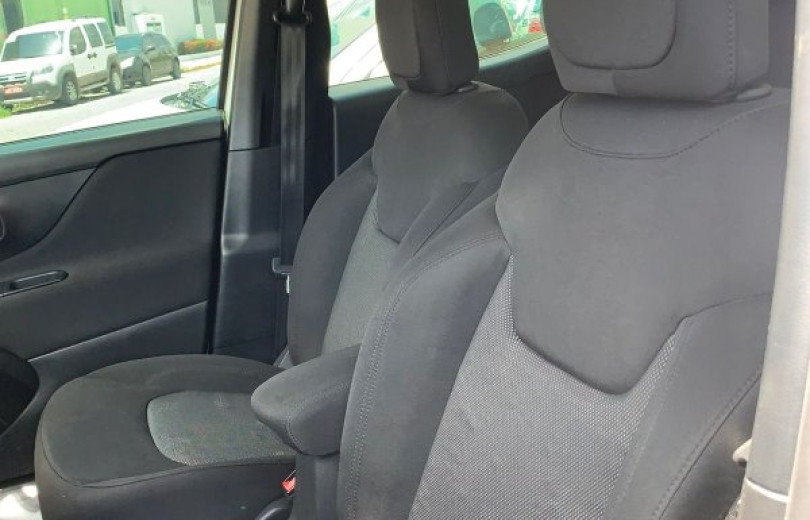 JEEP RENEGADE 2018 1.8 16V FLEX SPORT 4P AUTOMÁTICO - Carango - 121924 - Foto 6 JEEP RENEGADE 2018 1.8 16V FLEX SPORT 4P AUTOMÁTICO - Carango 121924 - Foto 6