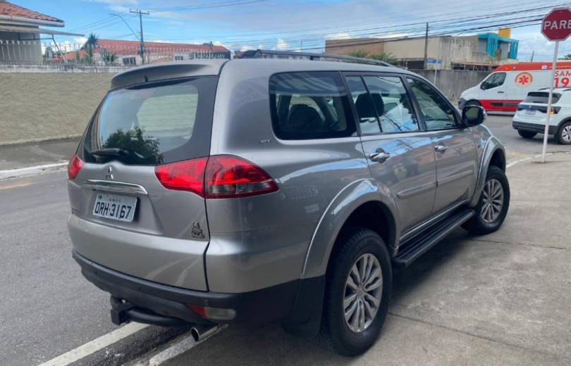 MITSUBISHI PAJERO DAKAR 2015 3.2 HPE 4X4 16V DIESEL 4P AUTOMÁTICO - Carango - 121718 - Foto 7 MITSUBISHI PAJERO DAKAR 2015 3.2 HPE 4X4 16V DIESEL 4P AUTOMÁTICO - Carango 121718 - Foto 7