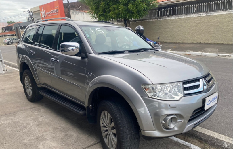 MITSUBISHI PAJERO DAKAR 2015 3.2 HPE 4X4 16V DIESEL 4P AUTOMÁTICO - Carango - 121718 - Foto 9 MITSUBISHI PAJERO DAKAR 2015 3.2 HPE 4X4 16V DIESEL 4P AUTOMÁTICO - Carango 121718 - Foto 9