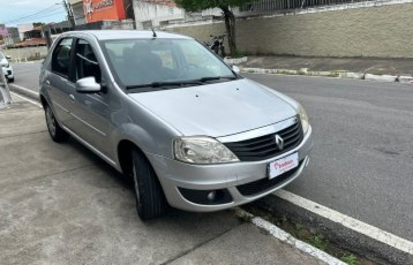 RENAULT LOGAN 2013 1.0 EXPRESSION 16V FLEX 4P MANUAL - Carango - 121730 - Foto 6 RENAULT LOGAN 2013 1.0 EXPRESSION 16V FLEX 4P MANUAL - Carango 121730 - Foto 6