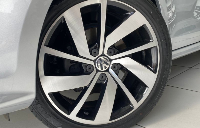 VOLKSWAGEN JETTA 2016  1.4 TSI Comfortline GASOLINA  AUT. - Carango - 122113 - Foto 9 VOLKSWAGEN JETTA 2016  1.4 TSI Comfortline GASOLINA  AUT. - Carango 122113 - Foto 9