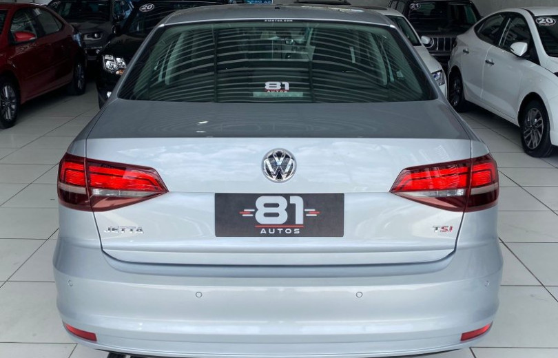 VOLKSWAGEN JETTA 2016  1.4 TSI Comfortline GASOLINA  AUT. - Carango - 122113 - Foto 4 VOLKSWAGEN JETTA 2016  1.4 TSI Comfortline GASOLINA  AUT. - Carango 122113 - Foto 4