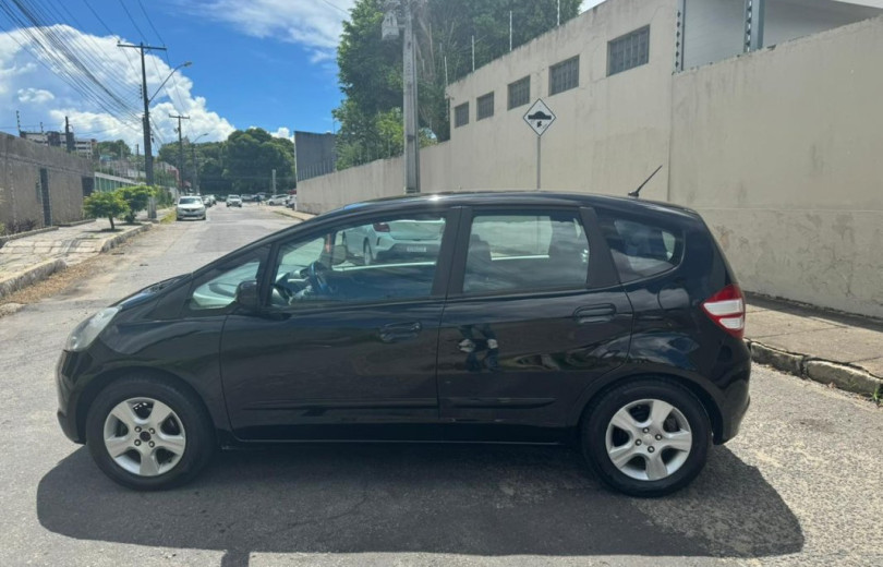 HONDA FIT 2011 1.4 DX 16V FLEX 4P MANUAL - Carango - 122741 - Foto 10 HONDA FIT 2011 1.4 DX 16V FLEX 4P MANUAL - Carango 122741 - Foto 10