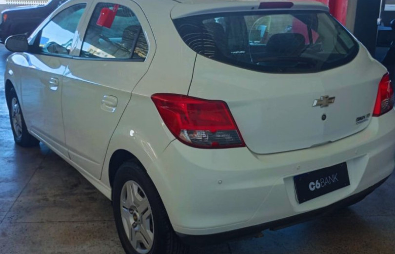 CHEVROLET ONIX 2013 1.0 MPFI LT 8V FLEX 4P MANUAL - Carango - 123826 - Foto 4 CHEVROLET ONIX 2013 1.0 MPFI LT 8V FLEX 4P MANUAL - Carango 123826 - Foto 4