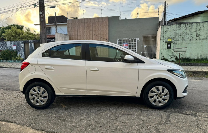 CHEVROLET ONIX 2015 1.4 MPFI LT 8V FLEX 4P MANUAL - Carango - 124032 - Foto 9 CHEVROLET ONIX 2015 1.4 MPFI LT 8V FLEX 4P MANUAL - Carango 124032 - Foto 9