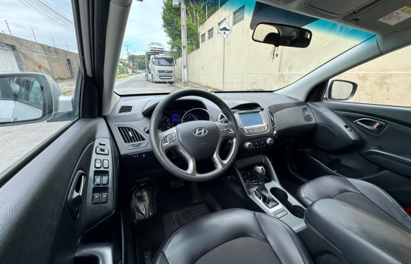 HYUNDAI IX35 2018 2.0 MPFI GL 16V FLEX 4P AUTOMÁTICO - Carango - 124081 - Foto 5 HYUNDAI IX35 2018 2.0 MPFI GL 16V FLEX 4P AUTOMÁTICO - Carango 124081 - Foto 5