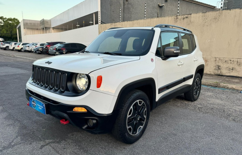 JEEP RENEGADE 2016 2.0 16V TURBO DIESEL TRAILHAWK 4P 4X4 AUTOMÁTICO - Carango - 123847 - Foto 1 JEEP RENEGADE 2016 2.0 16V TURBO DIESEL TRAILHAWK 4P 4X4 AUTOMÁTICO - Carango 123847 - Foto 1