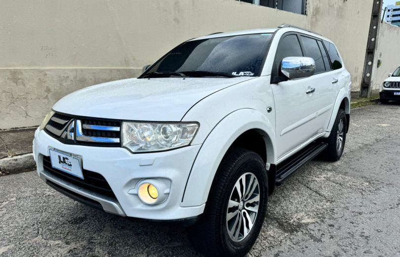 MITSUBISHI PAJERO DAKAR 2016 3.2 HPE 4X4 7 LUGARES 16V TURBO INTERCOOLER DIESEL 4P AUTOMÁTICO. - Carango - 124024 - Foto 1 MITSUBISHI PAJERO DAKAR 2016 3.2 HPE 4X4 7 LUGARES 16V TURBO INTERCOOLER DIESEL 4P AUTOMÁTICO. - Carango 124024 - Foto 1
