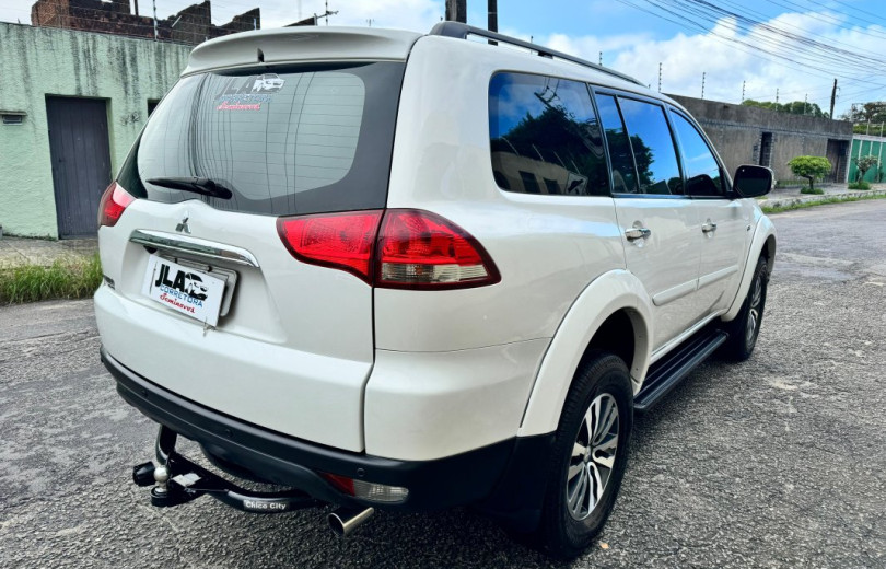MITSUBISHI PAJERO DAKAR 2016 3.2 HPE 4X4 7 LUGARES 16V TURBO INTERCOOLER DIESEL 4P AUTOMÁTICO. - Carango - 124024 - Foto 3 MITSUBISHI PAJERO DAKAR 2016 3.2 HPE 4X4 7 LUGARES 16V TURBO INTERCOOLER DIESEL 4P AUTOMÁTICO. - Carango 124024 - Foto 3