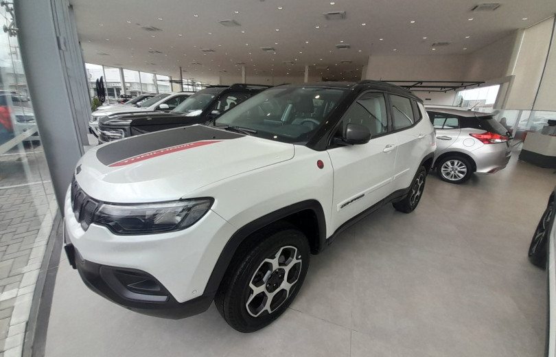JEEP COMPASS 2023 2.0 16V DIESEL TRAILHAWK 4X4 AUTOMÁTICO - Carango - 124125 - Foto 1 JEEP COMPASS 2023 2.0 16V DIESEL TRAILHAWK 4X4 AUTOMÁTICO - Carango 124125 - Foto 1