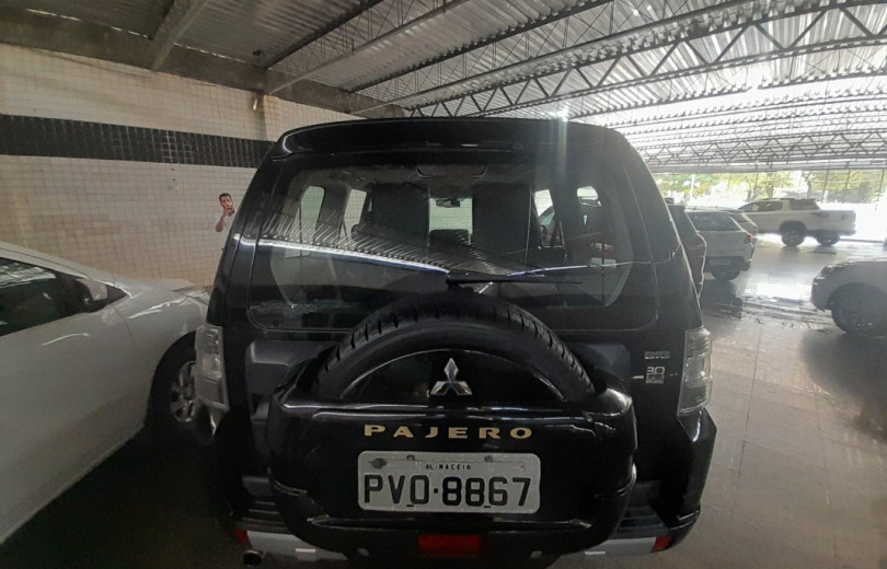 MITSUBISHI PAJERO 2014 3.2 HPE 4X4 DIESEL 4P AUTOMÁTICO - Carango - 124951 - Foto 4 MITSUBISHI PAJERO 2014 3.2 HPE 4X4 DIESEL 4P AUTOMÁTICO - Carango 124951 - Foto 4