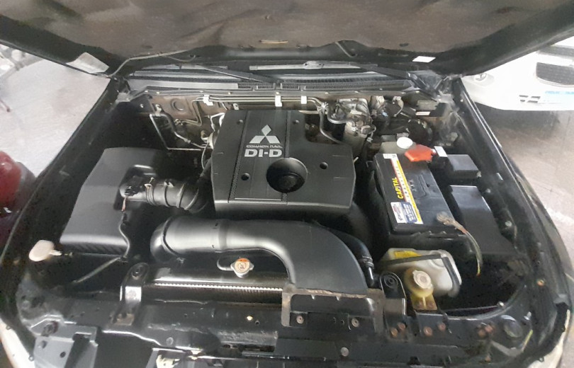 MITSUBISHI PAJERO 2014 3.2 HPE 4X4 DIESEL 4P AUTOMÁTICO - Carango - 124951 - Foto 10 MITSUBISHI PAJERO 2014 3.2 HPE 4X4 DIESEL 4P AUTOMÁTICO - Carango 124951 - Foto 10